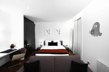 La Cour Des Augustins Boutique Gallery Design Hotel