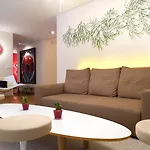 La Cour Des Augustins Boutique Gallery Design Hotel