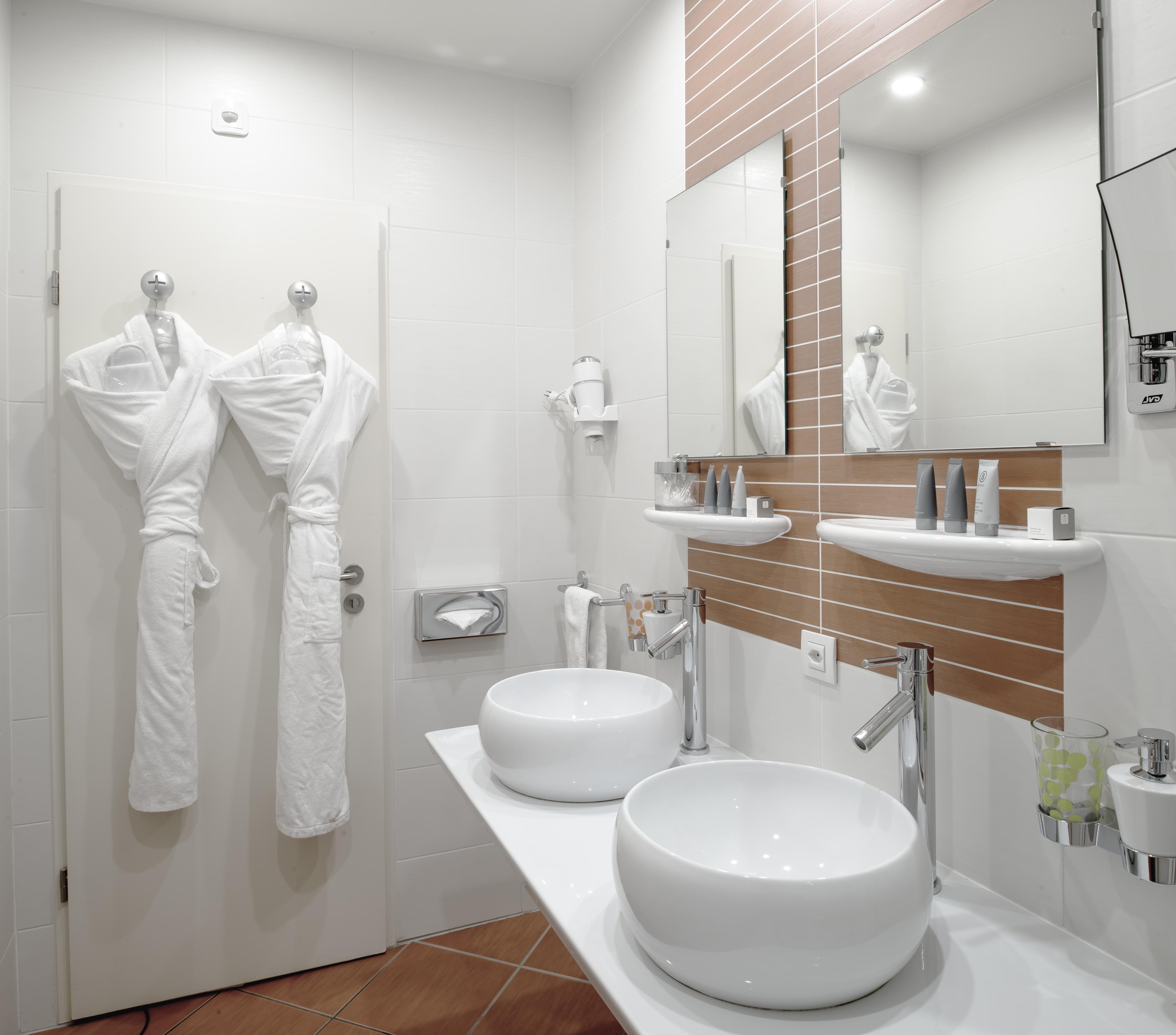 Hotel La Cour Des Augustins Boutique Gallery Design