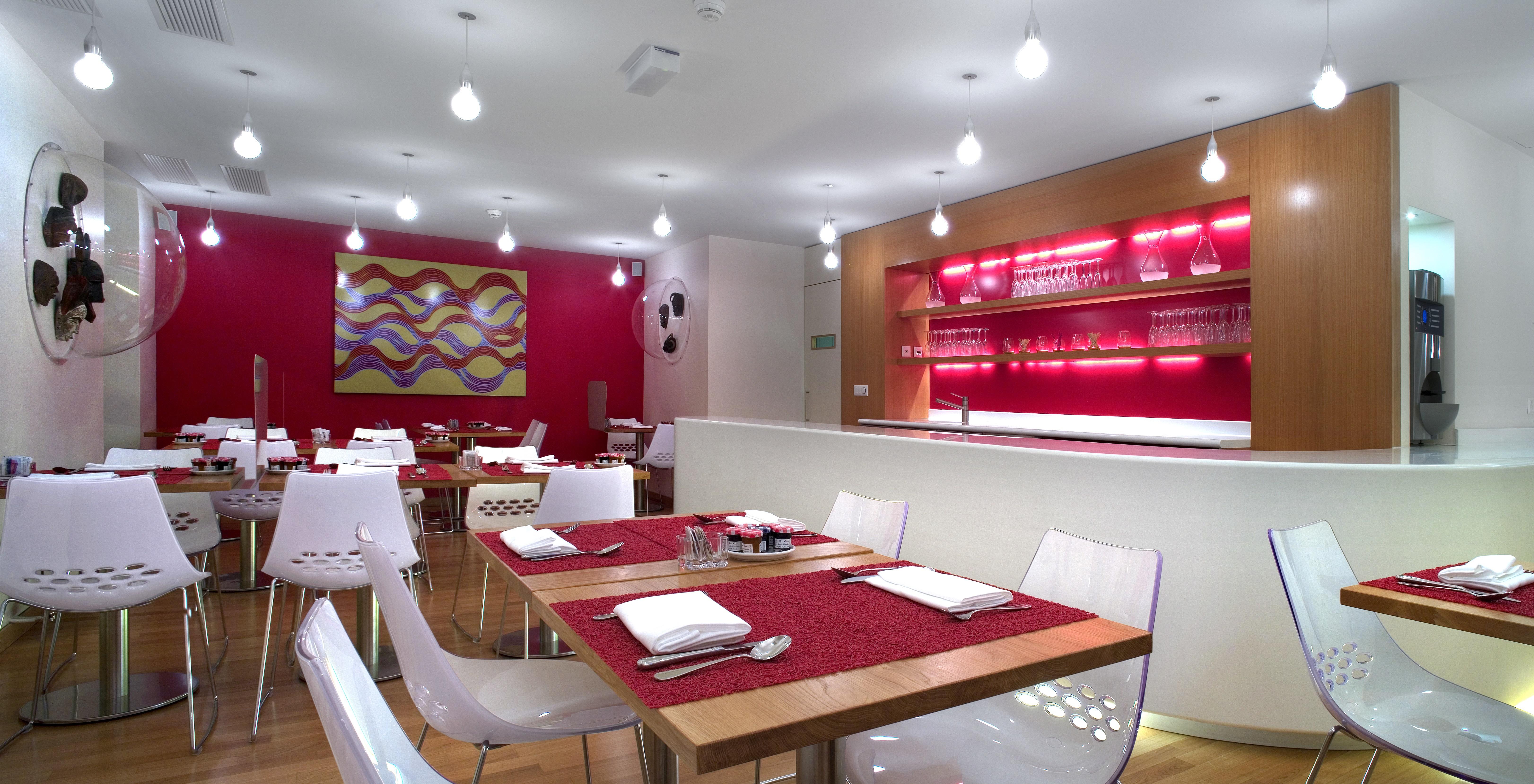 La Cour Des Augustins Boutique Gallery Design Genebra