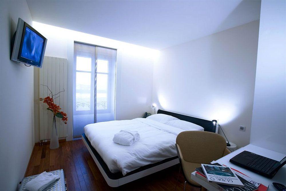 Hotel La Cour Des Augustins Boutique Gallery Design Genève
