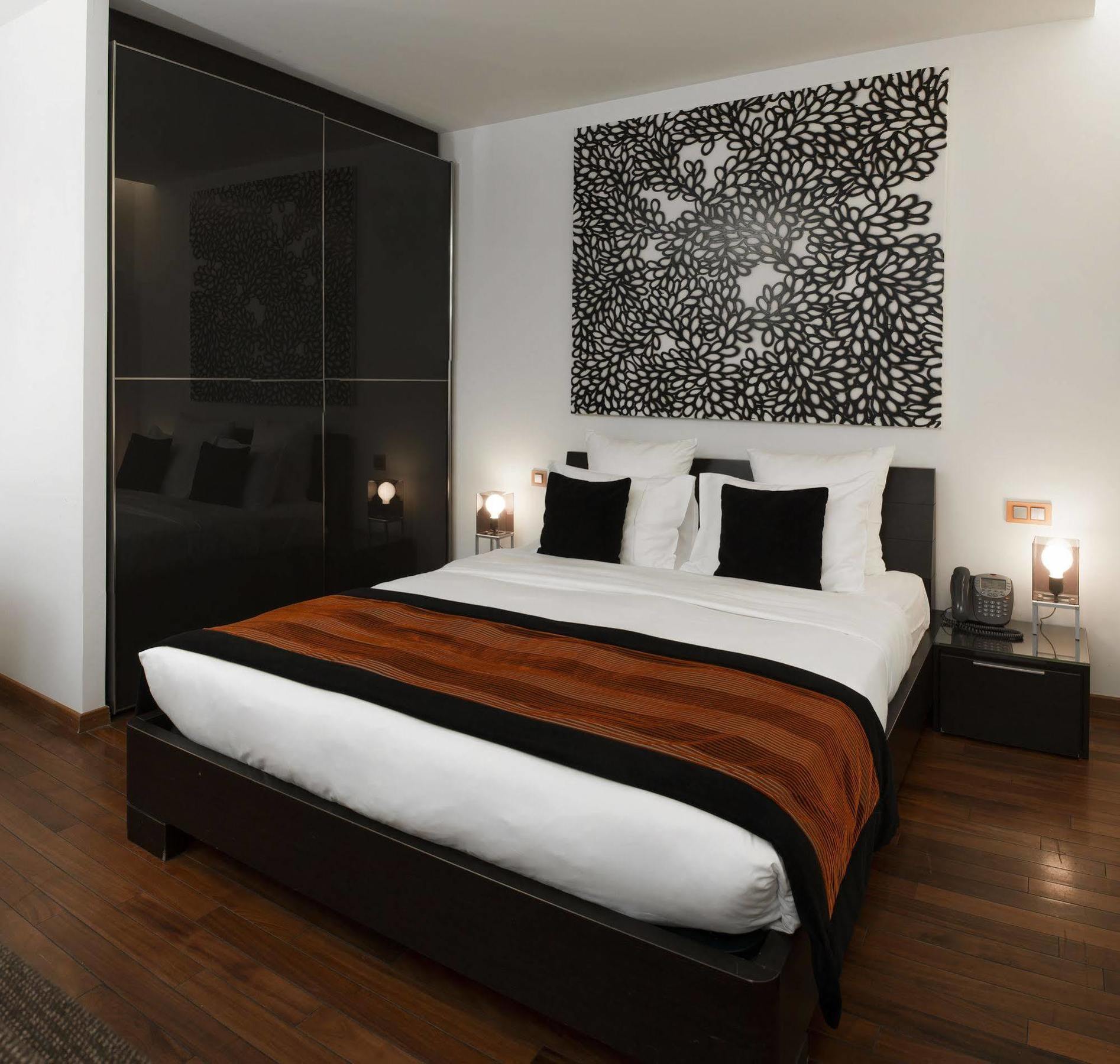 La Cour Des Augustins Boutique Gallery Design Hotel Genève