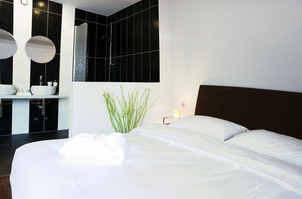 La Cour Des Augustins Boutique Gallery Design 4*