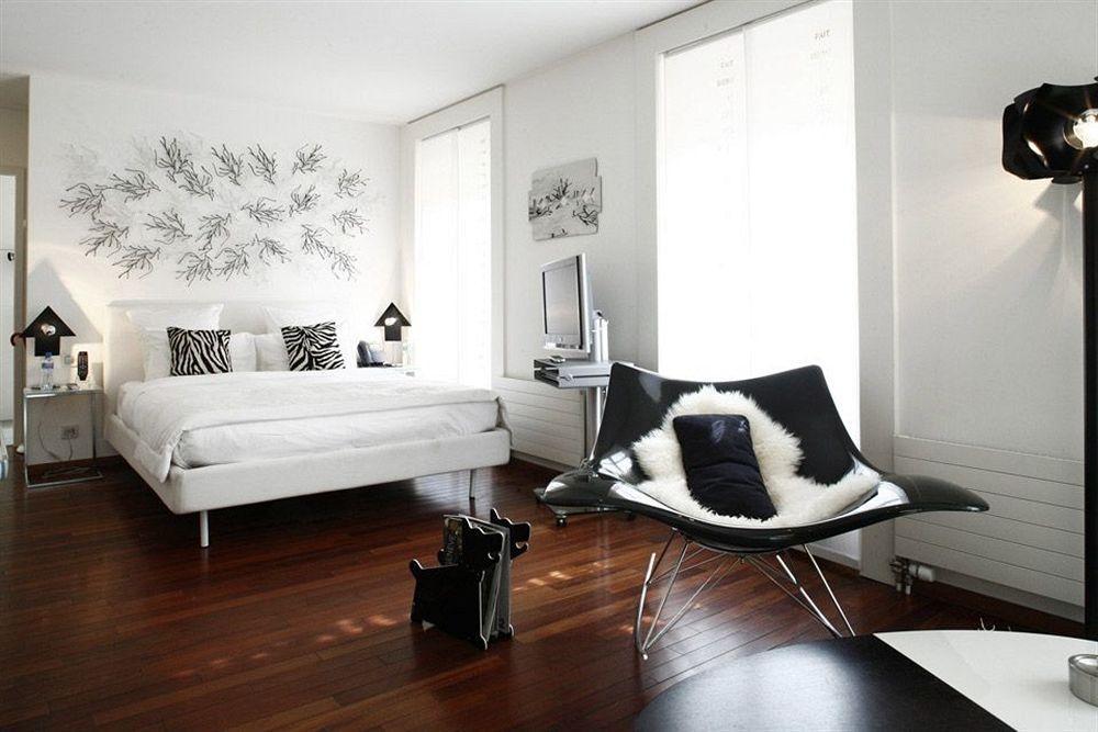 La Cour Des Augustins Boutique Gallery Design Genève