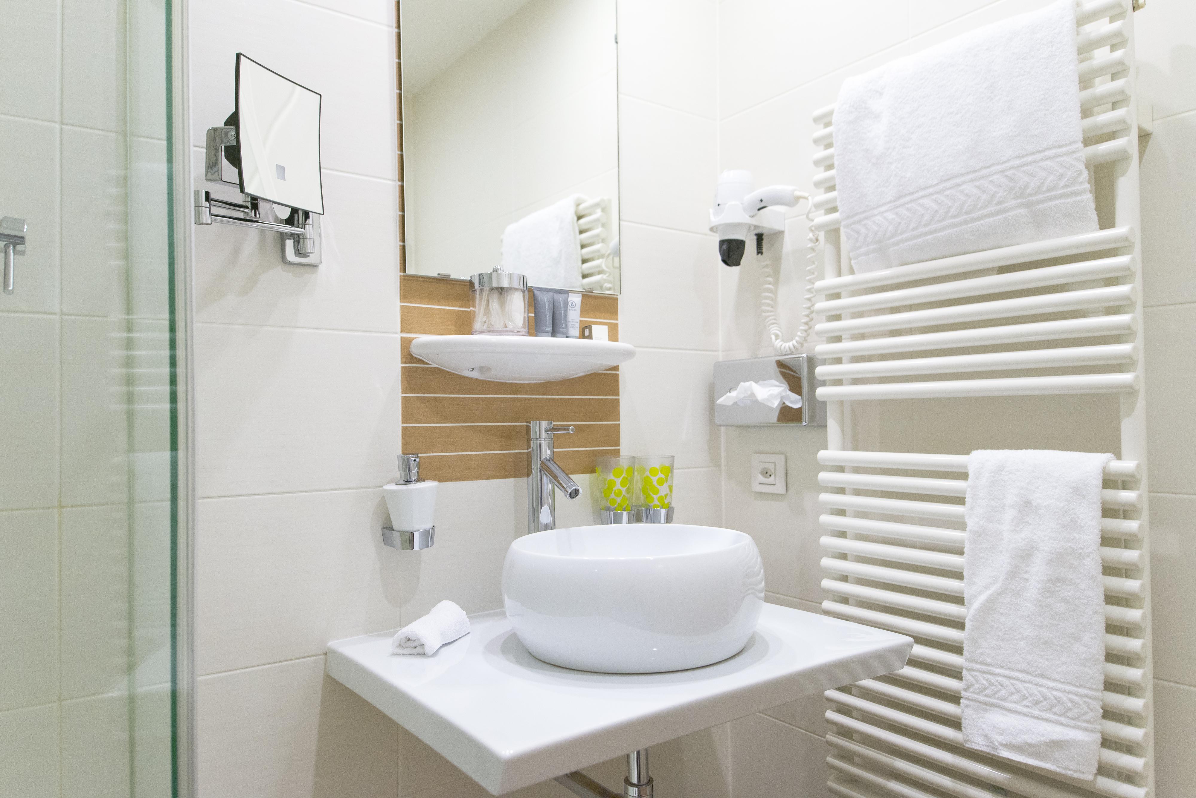 Hotel La Cour Des Augustins Boutique Gallery Design Genève