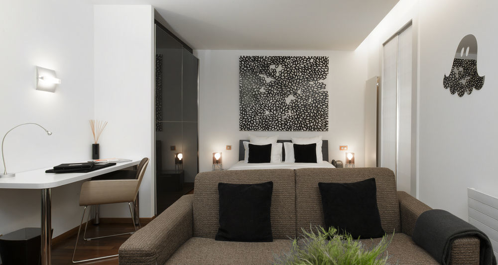 La Cour Des Augustins Boutique Gallery Design 4*