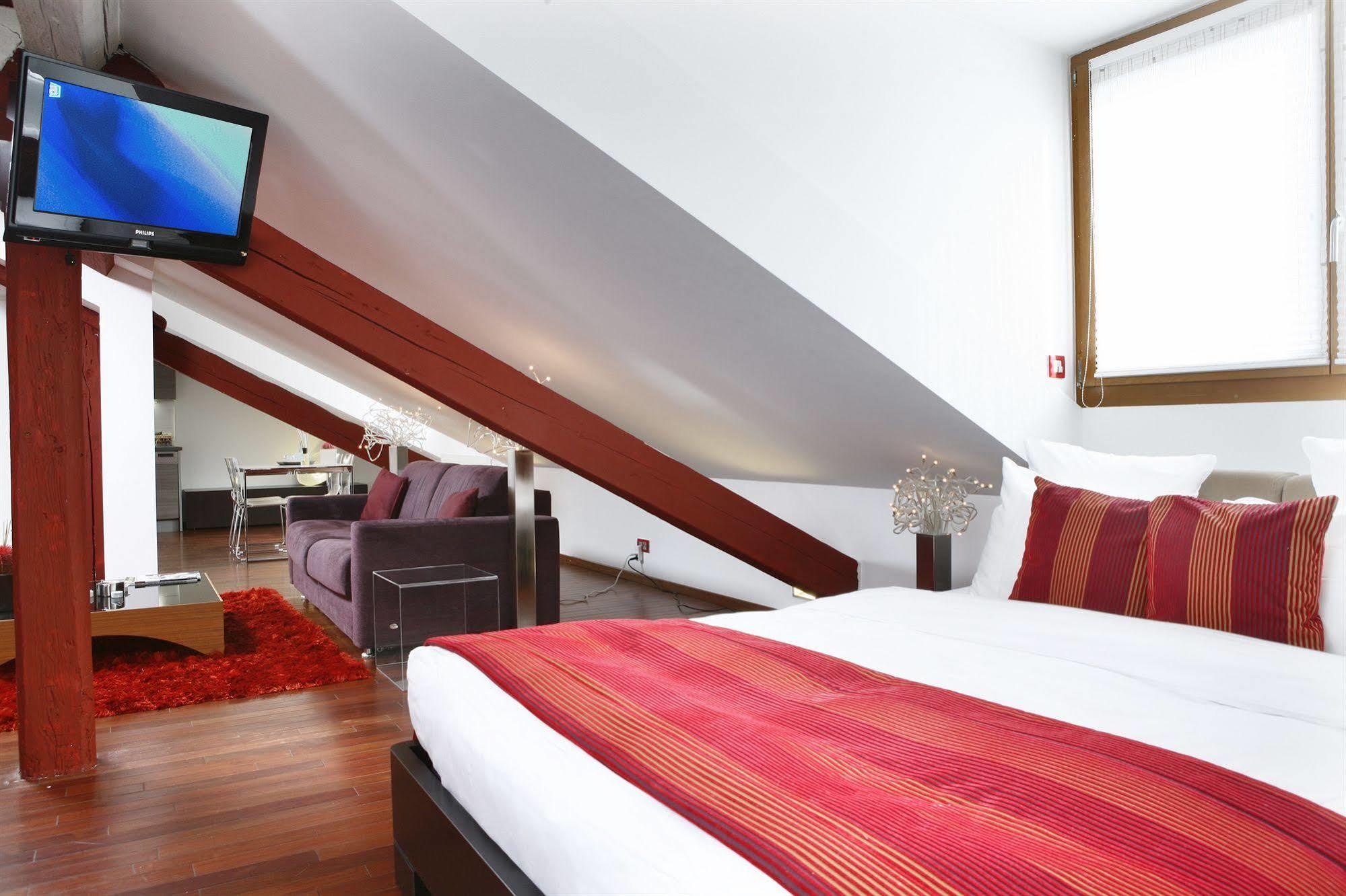 La Cour Des Augustins Boutique Gallery Design 4*