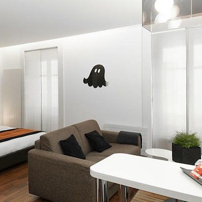 La Cour Des Augustins Boutique Gallery Design